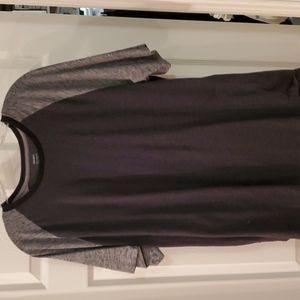 Old Navy mens T-shirt size XL